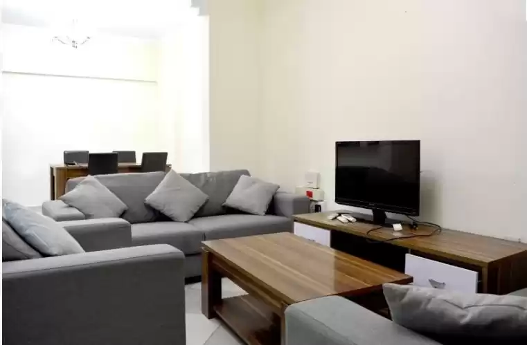 Residential Ready Property 2 Bedrooms F/F Apartment  for rent in Al Sadd , Doha #12340 - 1  image 